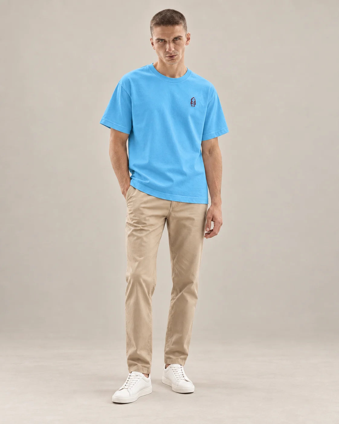 Eternal T-Shirt – Aqua Blue – Mann Ganzkörper