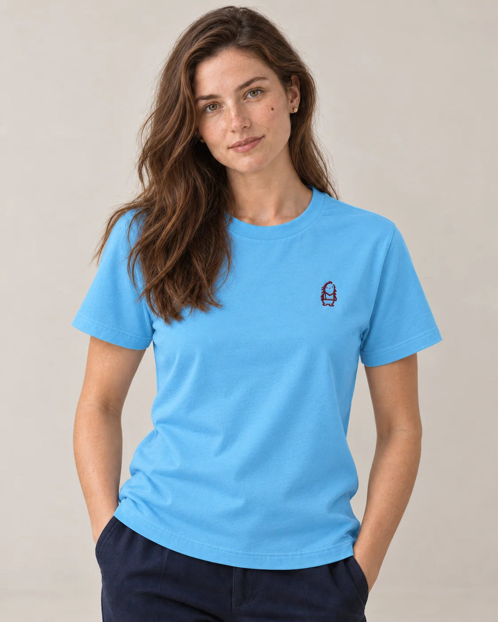 Eternal T-Shirt – Aqua Blue – Frau Nahaufnahme