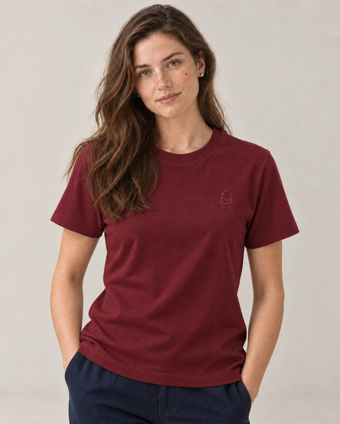 Eternal T-Shirt – Burgundy – Frau Nahaufnahme