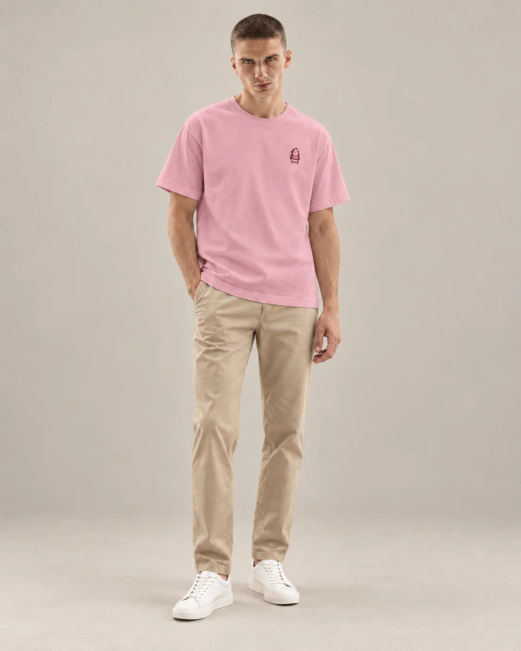 Eternal T-Shirt – Cotton Pink – Mann Ganzkörper