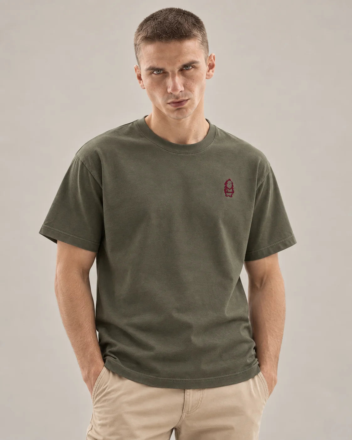 Eternal T-Shirt – Khaki – Mann Nahaufnahme