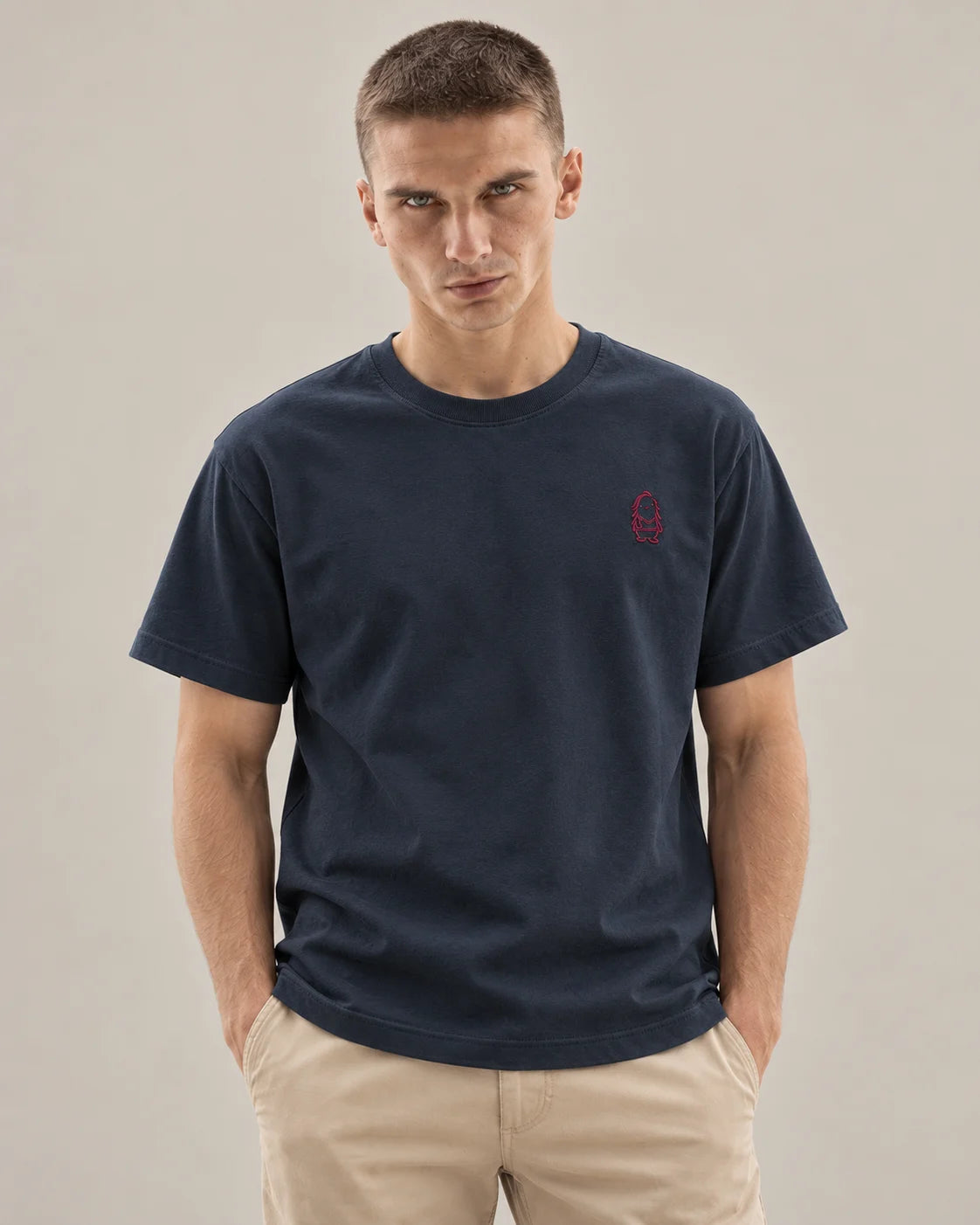 Eternal T-Shirt – India Ink Grey – Mann Nahaufnahme