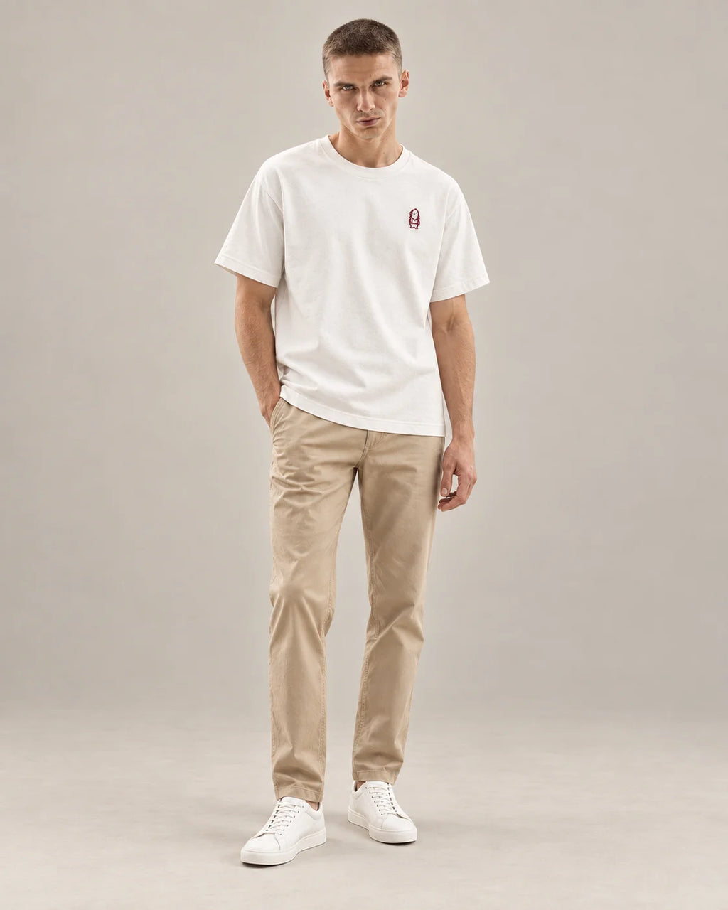 Eternal T-Shirt – Off White – Mann Ganzkörper