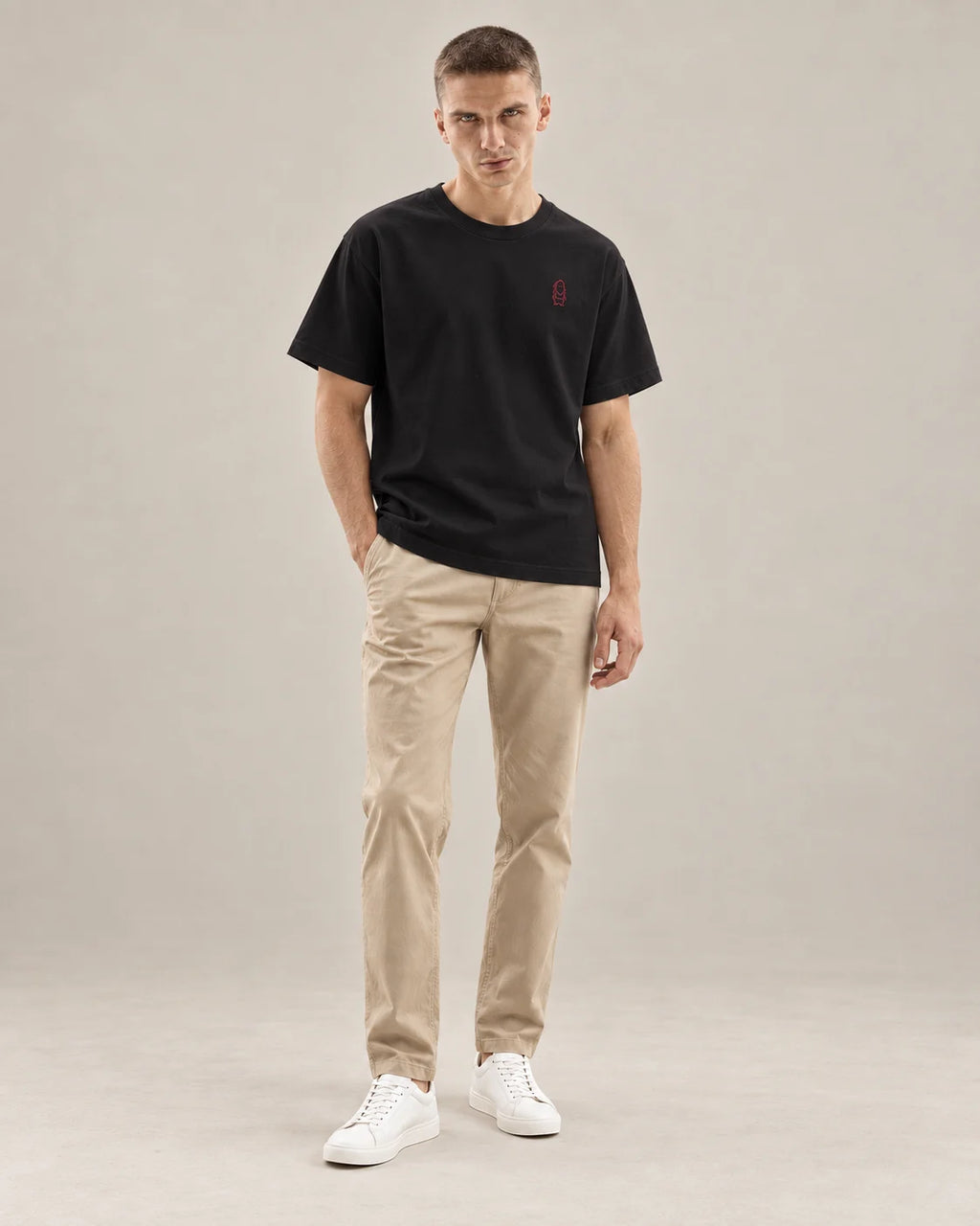 Eternal T-Shirt – Black – Mann Ganzkörper