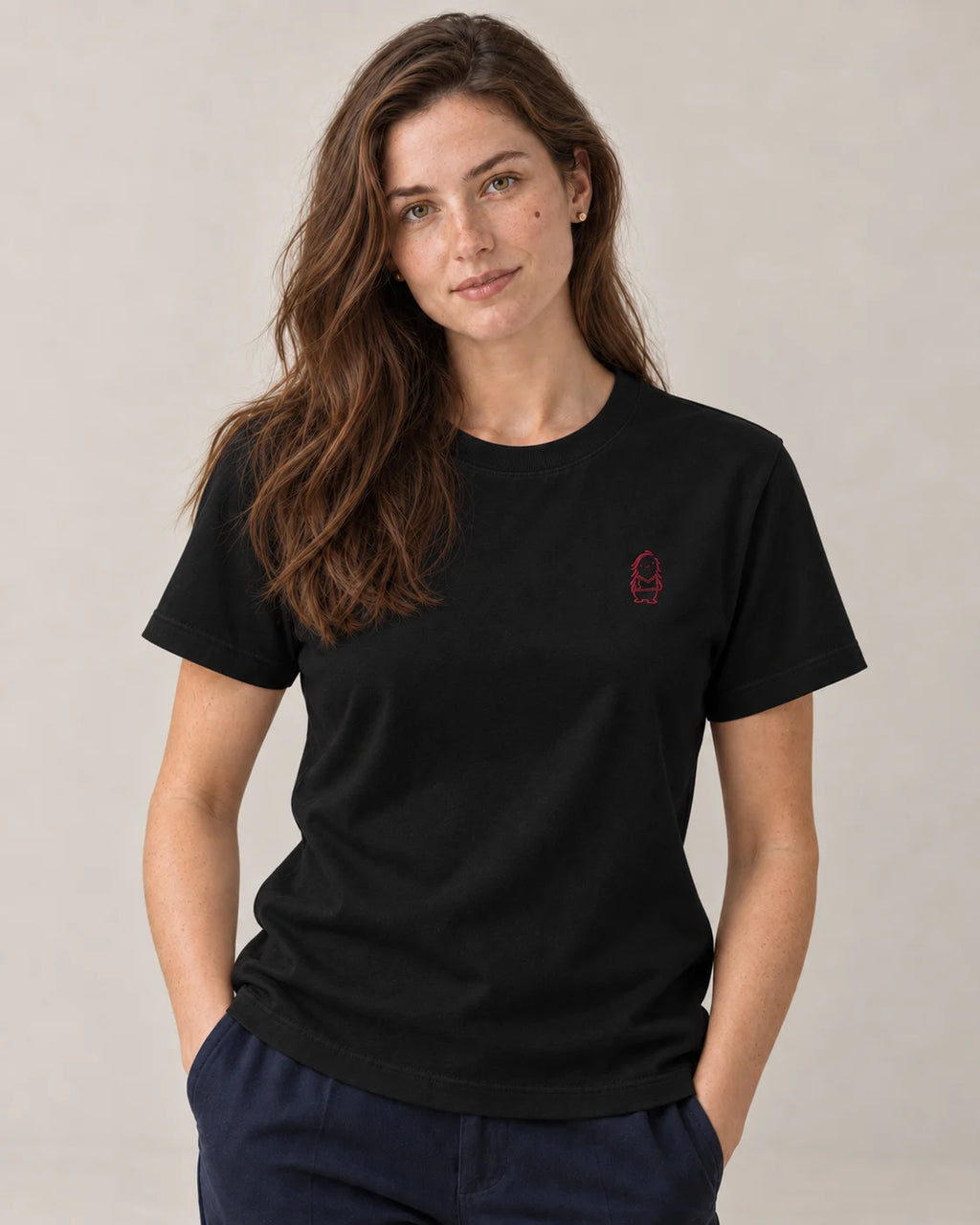 Eternal T-Shirt – Black – Frau Nahaufnahme