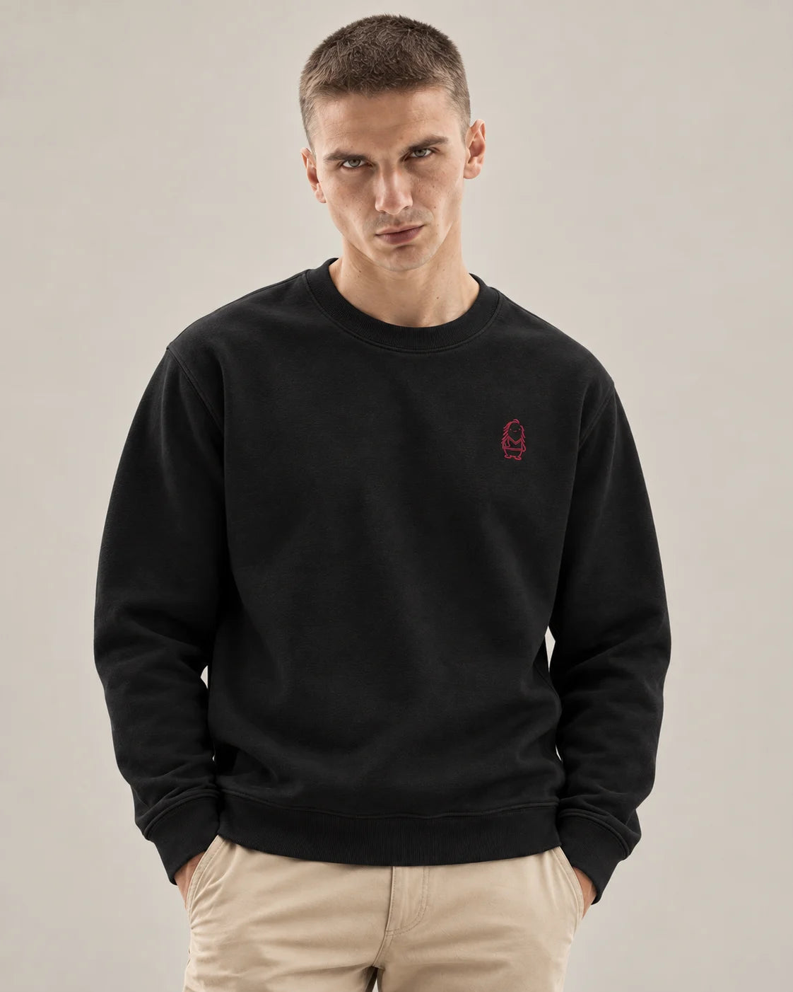 Eternal Sweatshirt – Black – Mann Nahaufnahme