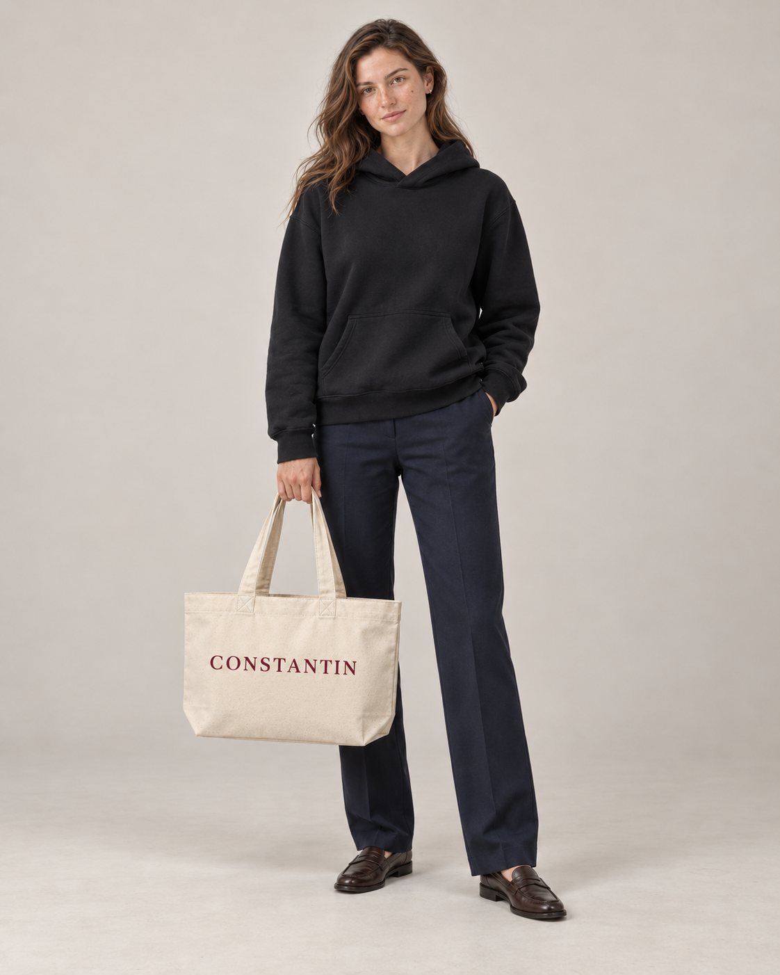 Organic Shopping-Bag – Natural – getragen von einer Frau